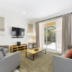 Regal Oaks Townhome- Pool, Hot Tub & Near Disney townhouse