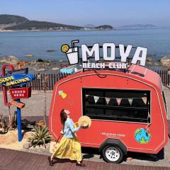 Moya Resort Hotel-Near Laoshan Scenic Area,Free Private Beachcombing, Free DIY Experience, 3 Free Photographers' Photos, Paid provision Featured Seafood