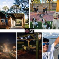 Cabin Pets Sleeps 5 Close to Lake Guntersville 2BR Lucky Lodge