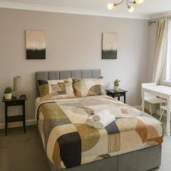 Modern 2BR Flat - 1 min to East Croydon - 15 mins to London