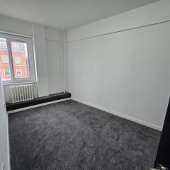 Rooms by Southgate Station Budget Mid to Long Term Stay