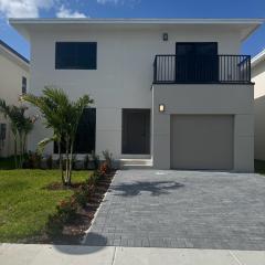 Spacious Home near the FL keys