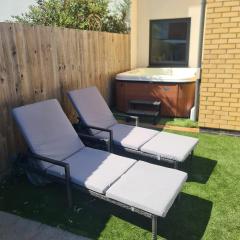 The Snuggery-Hot Tub-Parking-Eco