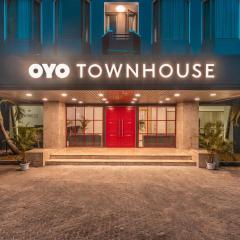 Super OYO Townhouse 2 Hotel Gunung Sahari