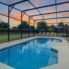 Luxury Villa with Private Pool, Golf Resort Amenities & Near Disney villa