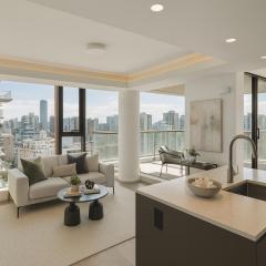Prime Downtown Location Modern 2-Bedroom Suite