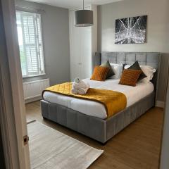 Stunning 1Bed Flat with River Thames View