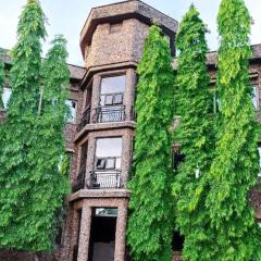 DISCOVERY COURTS HOTEL