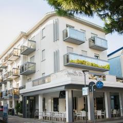 塞丽娜酒店