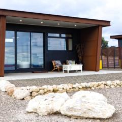 The Rusty Kangaroo - Two Spectacular Ocean View Luxury Boutique Studios