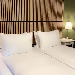 Spacious 3BR Apartment - Fast Wi-Fi - Free Parking - Near Oslo Airport & City - Les Homes