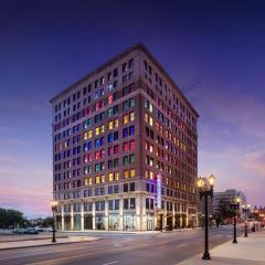 Angad Arts Hotel St Louis, Tapestry Collection by Hilton