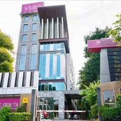 Regenta Central the Crystal Kanpur,