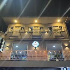 HOTEl LAS FLORES