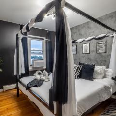 Elegant NYC View Stay Park Free 6 beds Sleep 8