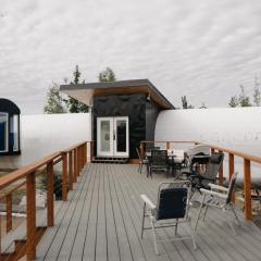 Pilot Lodge - Incredible Alaskan Airplane Home Boeing 727