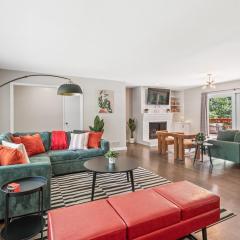 Large House Near Truist Field 15 mins to ATL and Six Flags