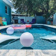 Boho Retreat Heated Pool Mins to Beach Golf Shop