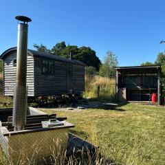 Luxury One Bed Shepherd's Hut with Hot Tub