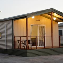 河滨小屋公园露营地