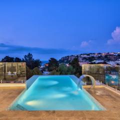 Villa Gaia - Sunset Views, Indoor Heated Pool, Sauna and Games Room