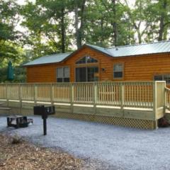 Lakeland RV Campground Cottage 15