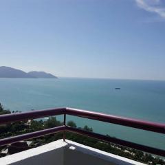 峇都丁宜海景公寓