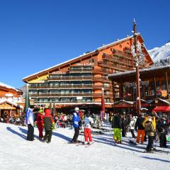 Two bedroom apartment situated on the slopes and close to shops in Meribel Mottaret