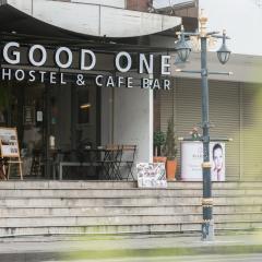 Good One Poshtel & Cafe Bar