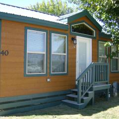 Lake Minden Camping Resort Cottage 2