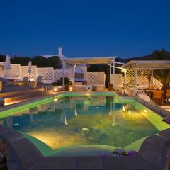 Blue Dolphin Antiparos Villas and Suites