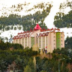 帕兰滑雪及会议度假酒店