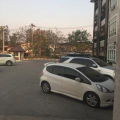 大洛布里酒店