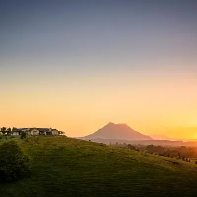 Secret Lake Farmstay，位于卡塔尼的酒店