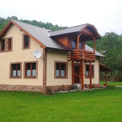 Katalin Kulcsosház，位于Băile Chirui的酒店
