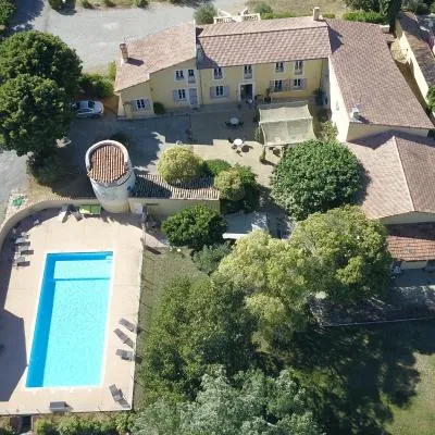 Le Mas des Quintrands Manosque - Motel de charme，位于马诺斯克的酒店