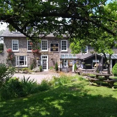 Llanerch Inn，位于兰德林多德威尔斯的酒店