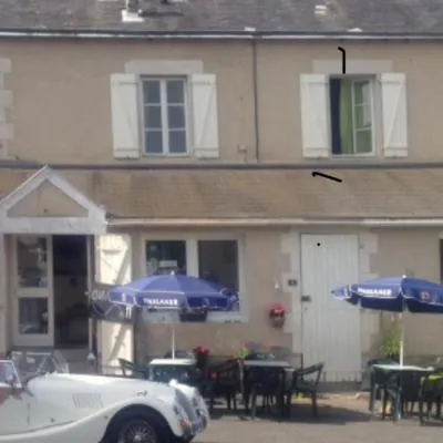 Chambres d'hotes La Chaumiere，位于Coulonges的酒店