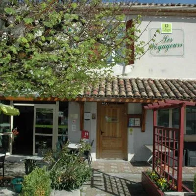 Logis Hôtels - Hôtel et Restaurant Les Voyageurs，位于图尔农达日奈的酒店