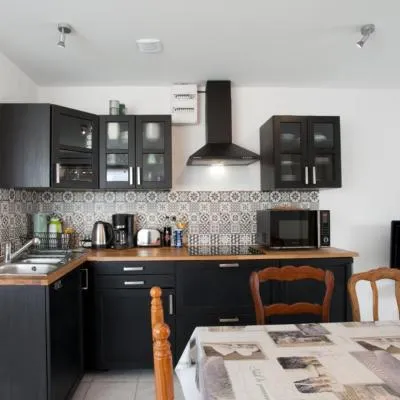 Gîte du Charme Provençal，位于Sénas的酒店