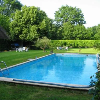 Maison de charme à Saint Branchs avec jardin d'1 hectare，位于Saint-Branchs的酒店