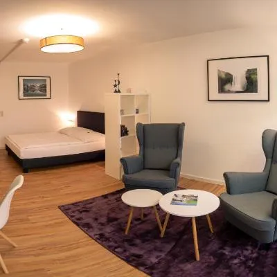 Hotel Quellenhof Bad Urach，位于巴特乌拉赫的酒店
