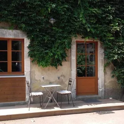 appartement dans propriétée privée，位于Laigné-en-Belin的酒店