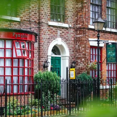 Pymgate Lodge Hotel Manchester Airport，位于奇德尔的酒店