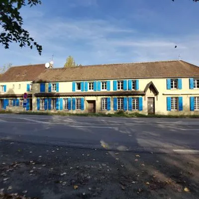 Chambres d'hôtes et Gîte Delia，位于Villeroy的酒店