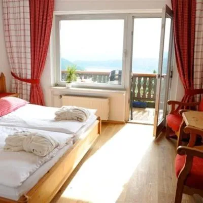 BELVEDERE - das BIO HOTEL Garni & SuiteHotel am Edersee ! Unser Geschenk für Sie, auch die GästeCard GrimmHeimat!，位于瓦尔德克的酒店
