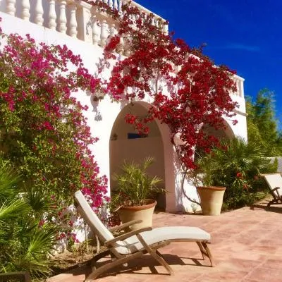 Maison d'Hote Domaine El-Manar，位于杰尔吉斯的酒店