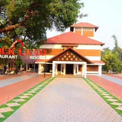 KTDC Folk Land, Parassinikadavu，位于Pāppinisseri的酒店