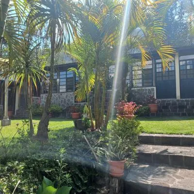 Hotel y Bungalows ecologicos Marcelo，位于圣地亚哥阿蒂特兰的酒店