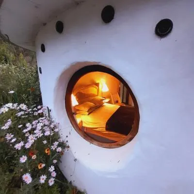 Half Moon Hollow Eco Cottage，位于莫塞尔湾的酒店
